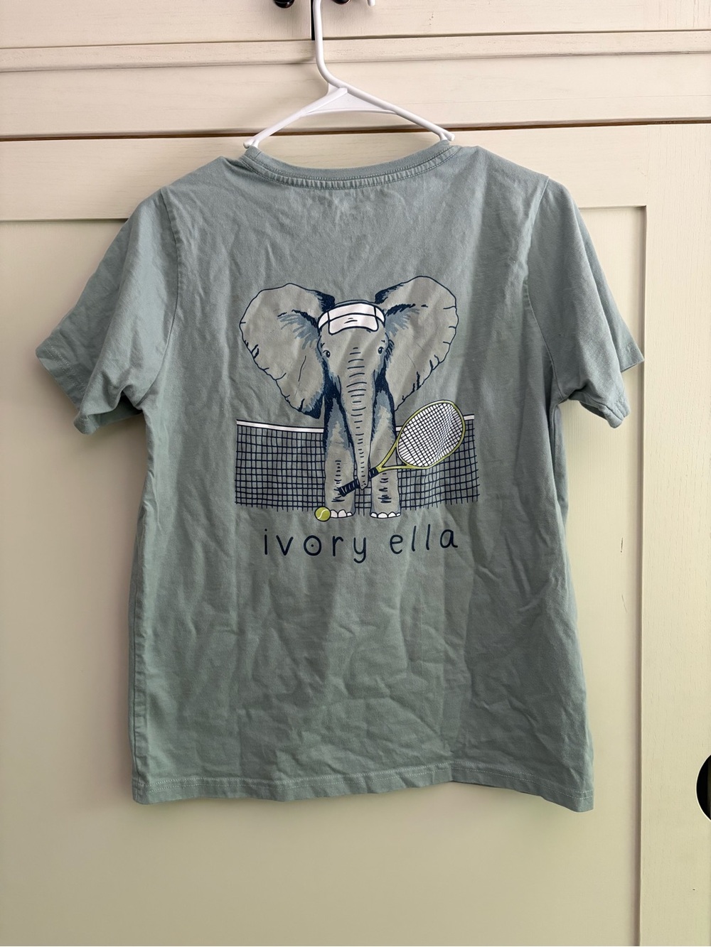 Ivory Ella Elephant Tennis Shirt Size S 100% cotton